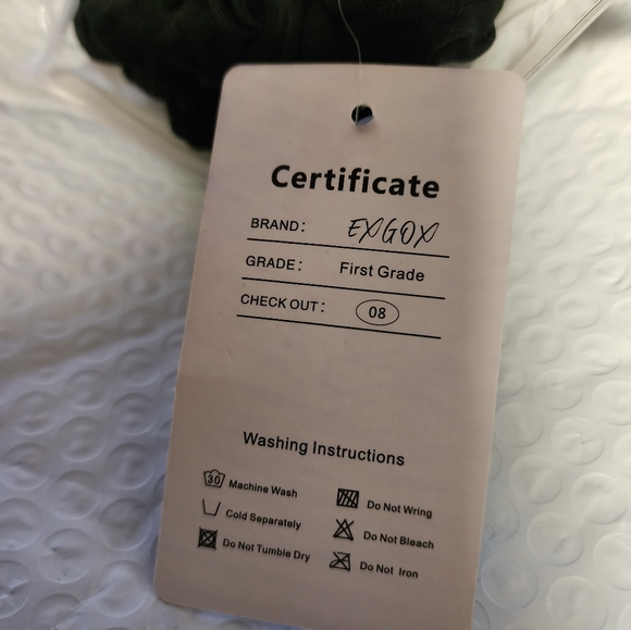 "Butt lift" leggings, as seen on Tik Tok. Black, size large. New with ta… - Picture 6 of 6